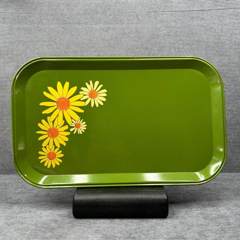Vintage 70s Avocado Green Metal Daisy Lap Trays Set of 2 Retro Floral Tin Litho